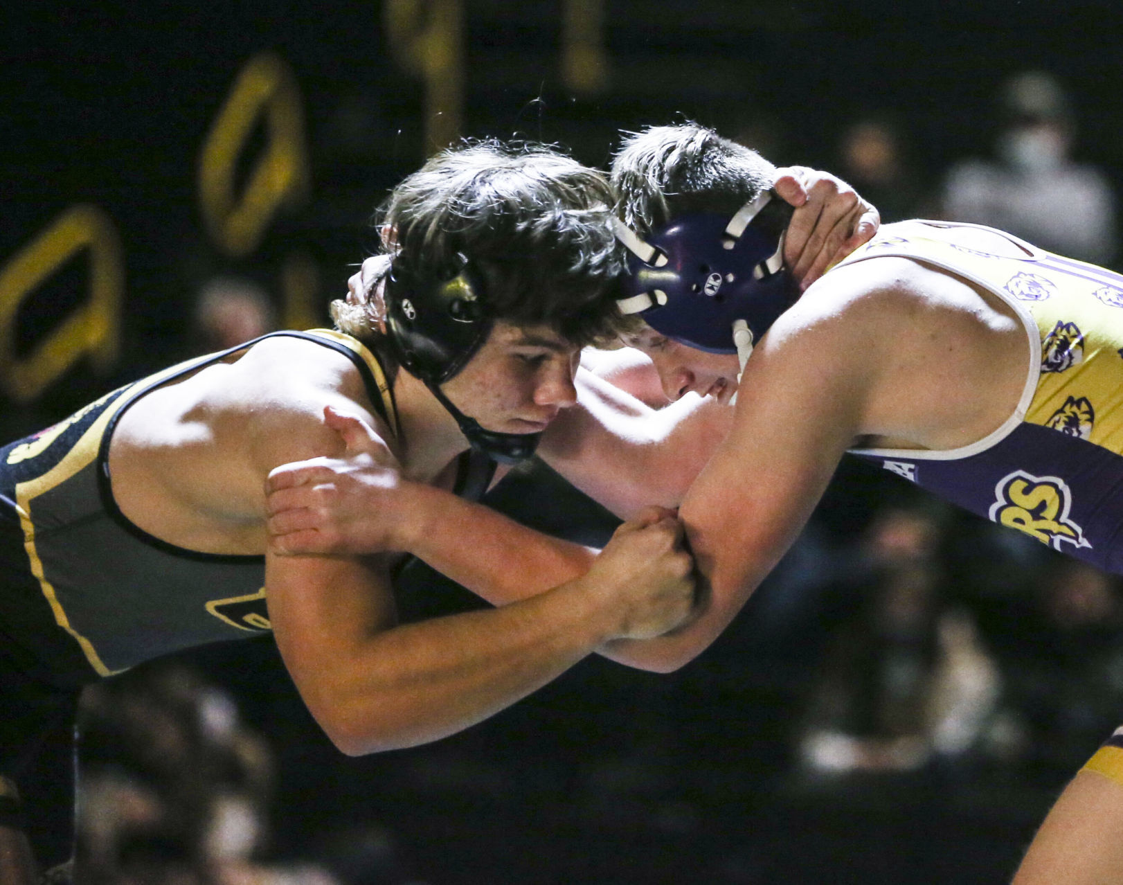 121720-qc-spt-bett wrestling-26.JPG